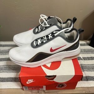 Nike Air Max Motion 2 Es1 Mens Shoes
Size 10